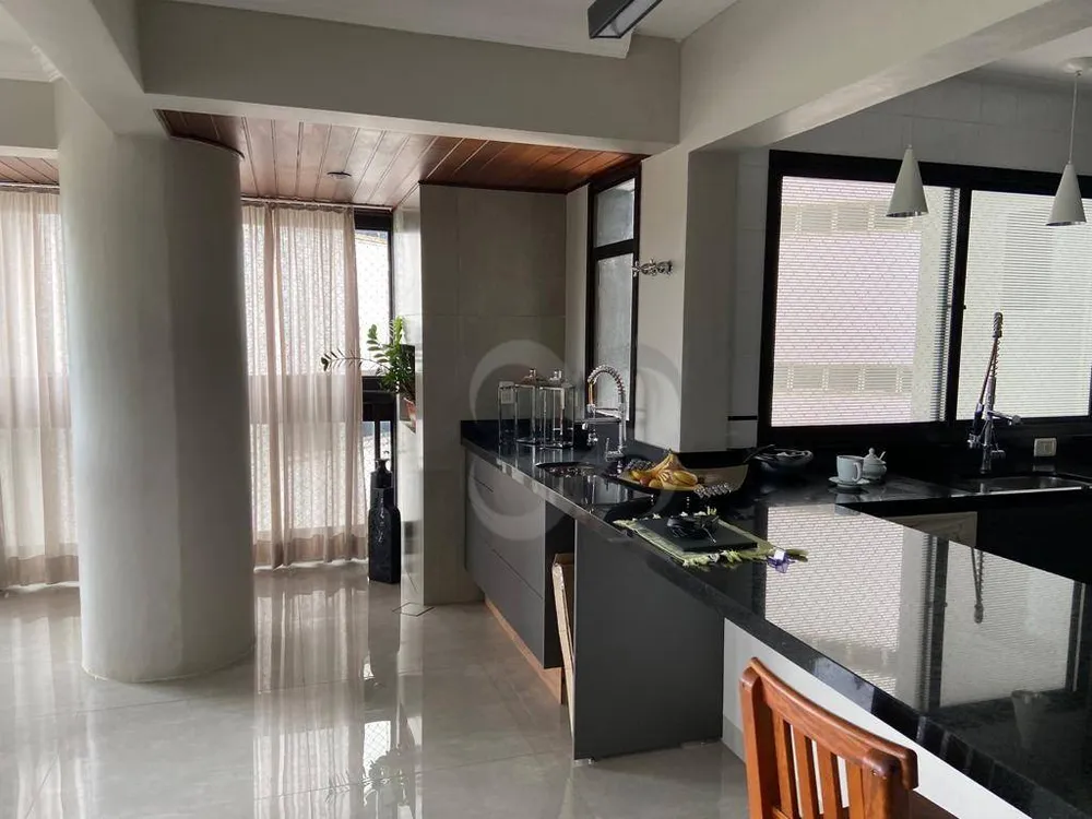 Apartamento, 3 quartos, 205 m² - Foto 3