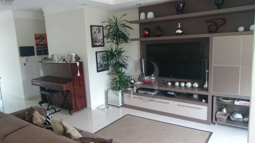 Sobrado, 4 quartos, 240 m² - Foto 1