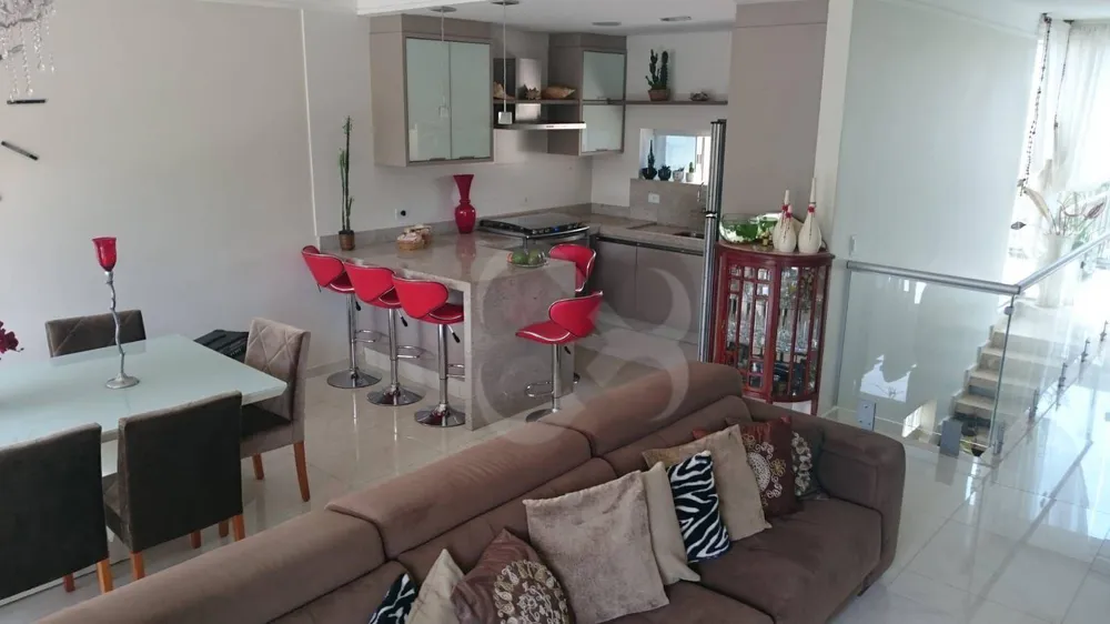 Sobrado, 4 quartos, 240 m² - Foto 2