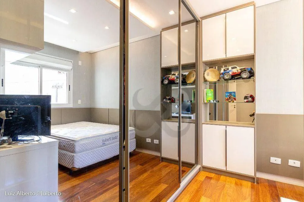 Apartamento, 3 quartos, 245 m² - Foto 1