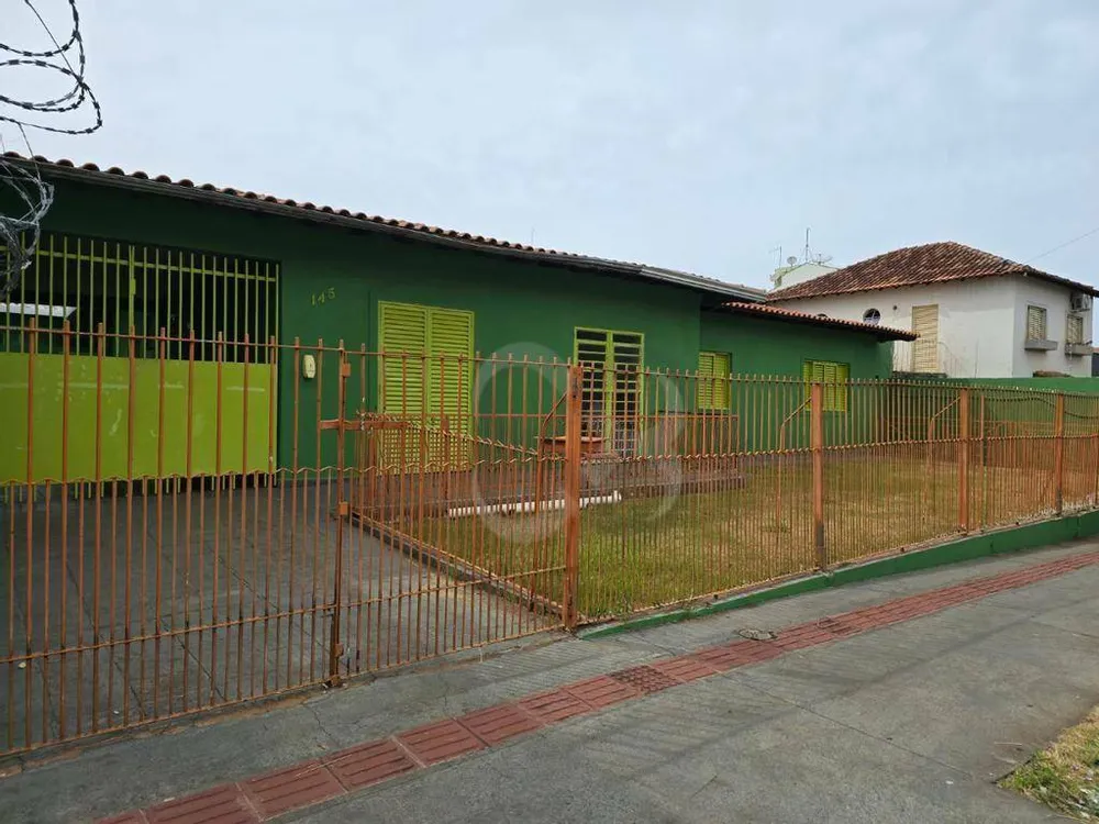 Casa, 6 quartos, 191 m² - Foto 1