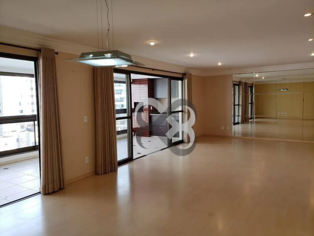Apartamento, 3 quartos, 217 m² - Foto 10