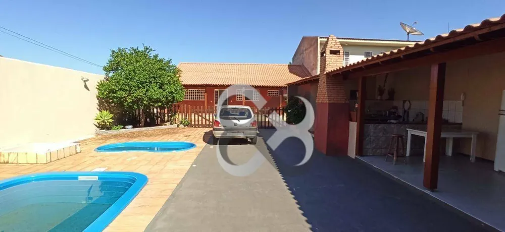 Casa, 4 quartos, 193 m² - Foto 2