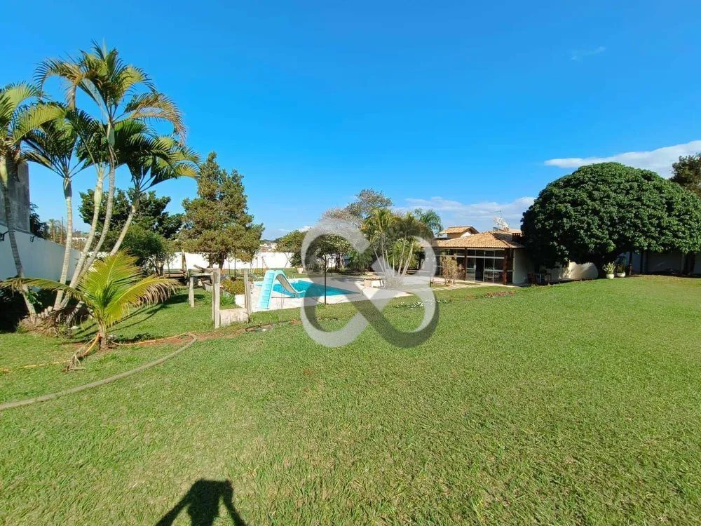Chácara, 3 quartos, 2500 m² - Foto 1