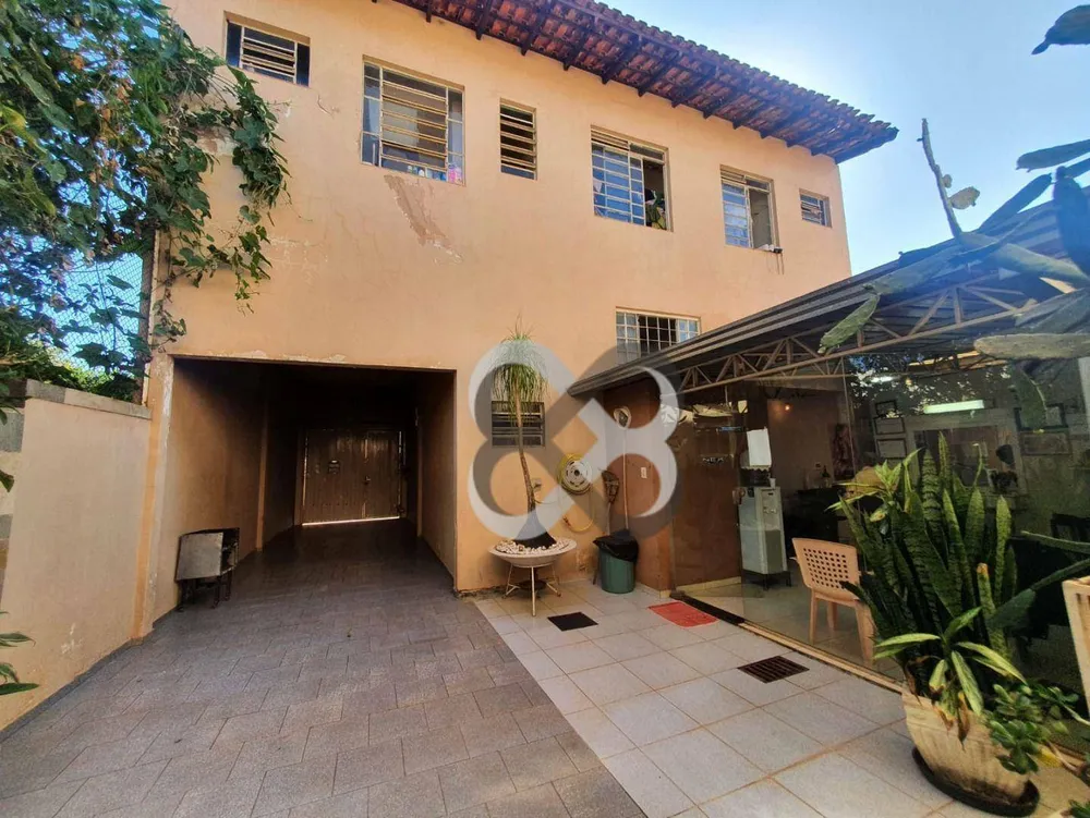 Casa, 3 quartos, 286 m² - Foto 1