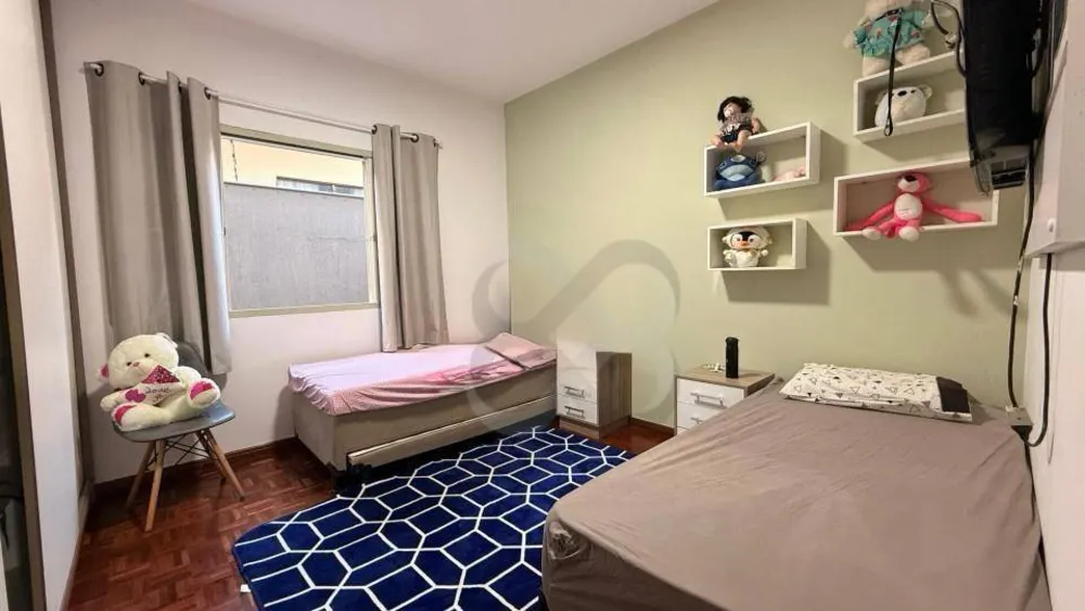 Casa, 3 quartos, 240 m² - Foto 1