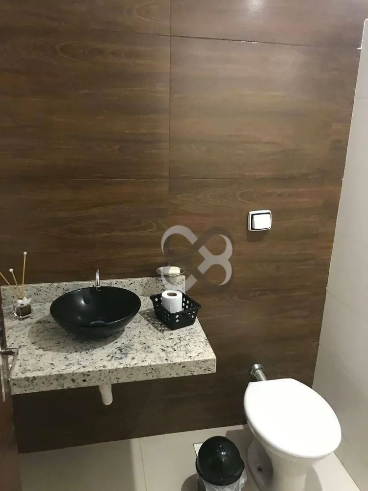 Chácara, 5 quartos, 2726 m² - Foto 1