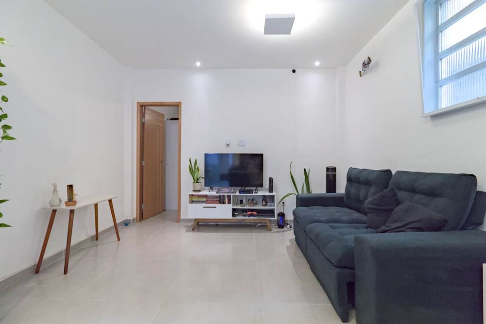 Apartamento à venda com 2 quartos, 73m² - Foto 1