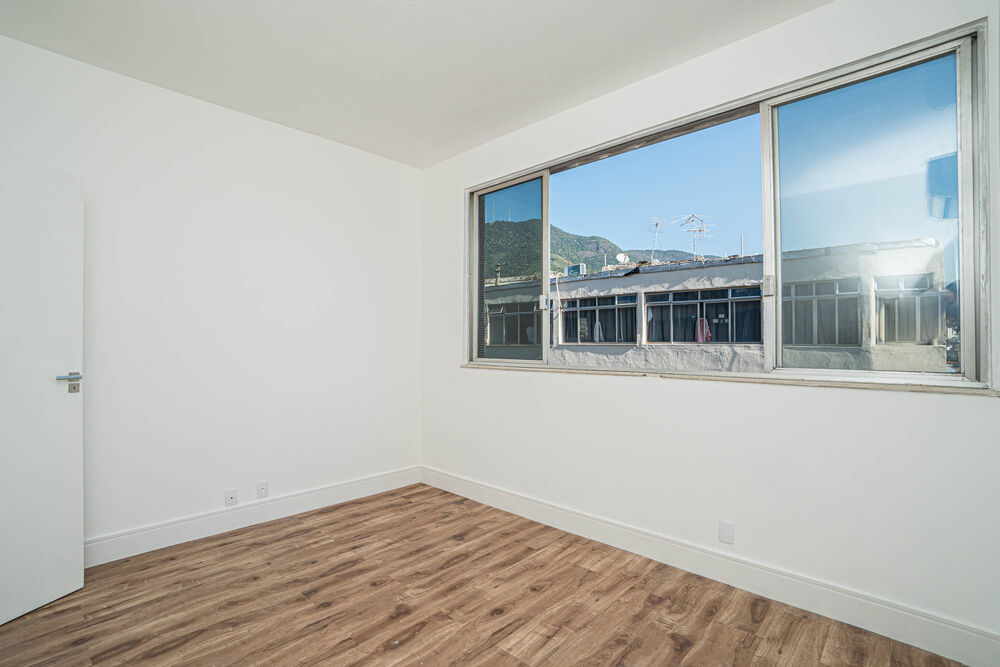 Apartamento à venda com 4 quartos, 130m² - Foto 23