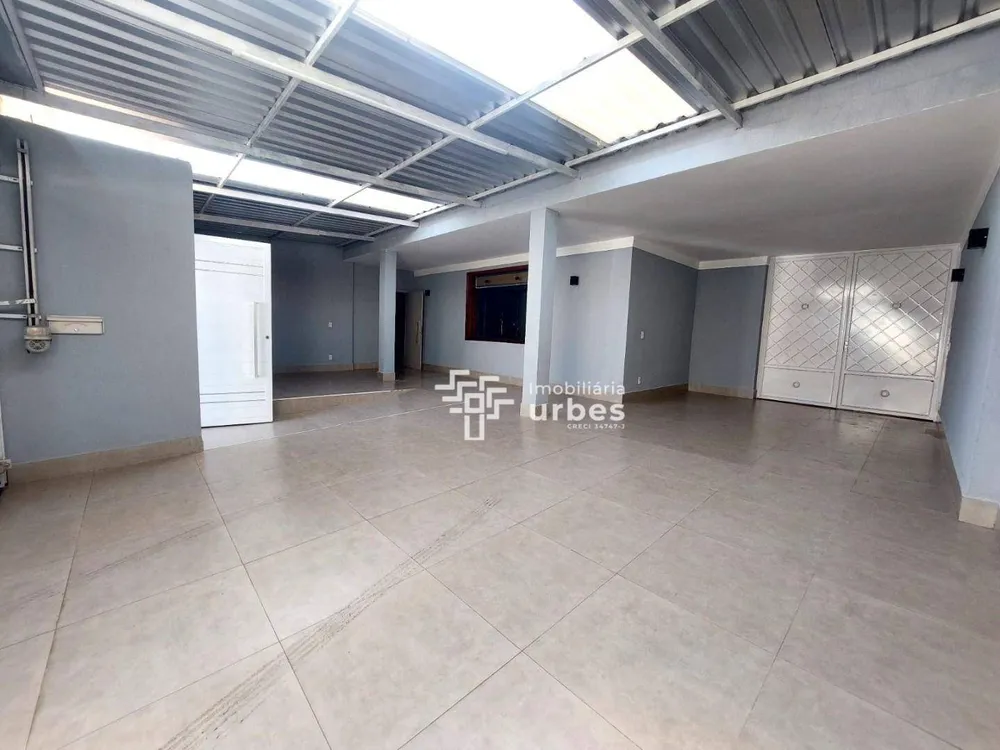 Casa, 3 quartos, 270 m² - Foto 1