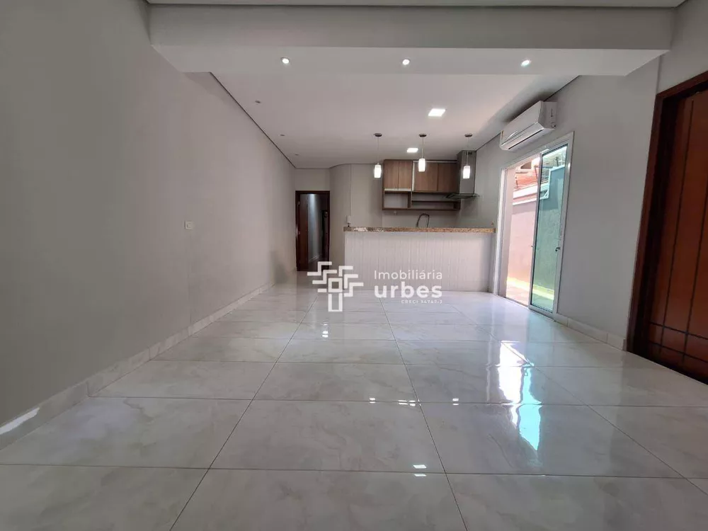 Casa à venda com 3 quartos, 140m² - Foto 4