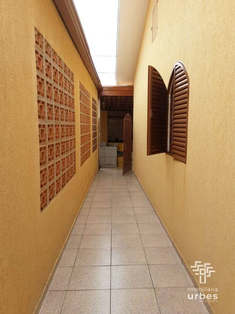 Casa, 3 quartos, 217 m² - Foto 2
