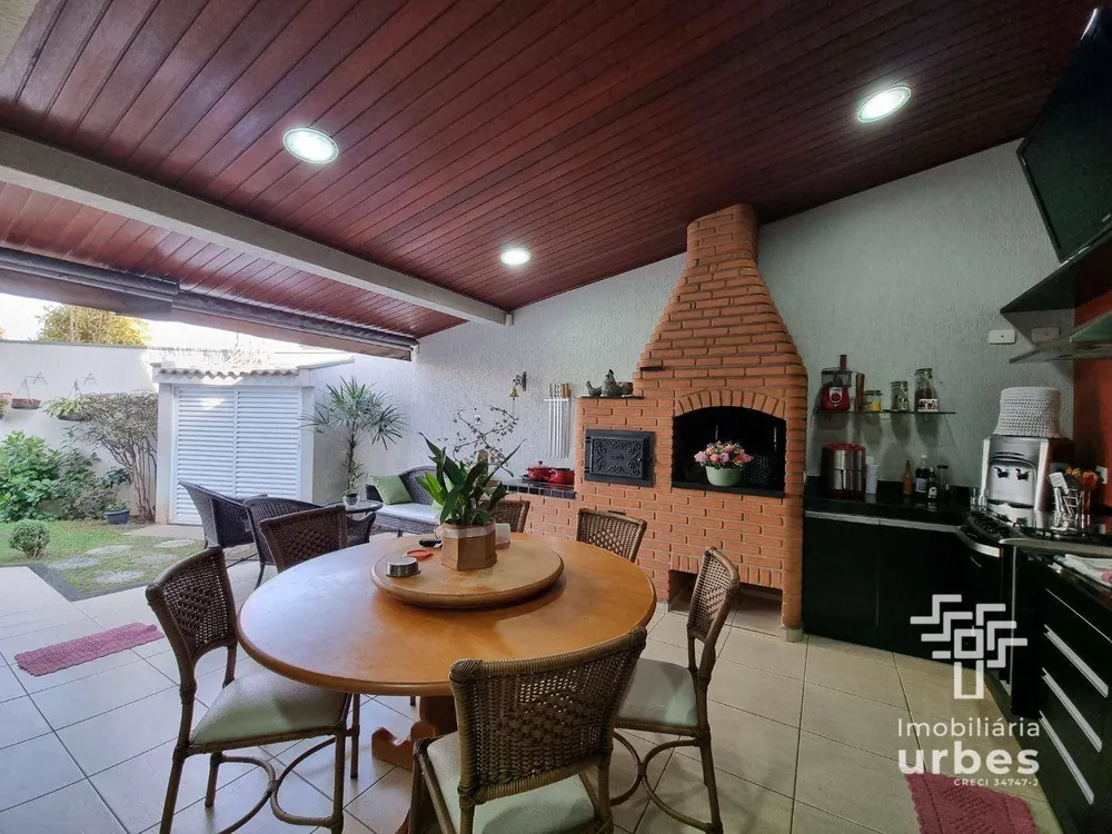 Casa, 3 quartos, 198 m² - Foto 4