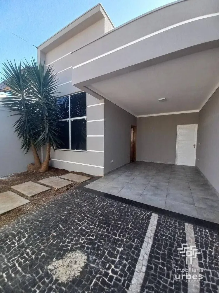 Casa, 3 quartos, 129 m² - Foto 1