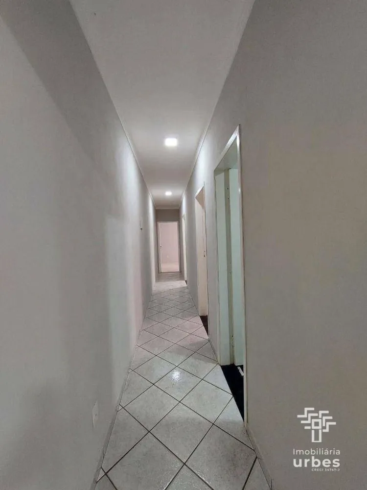 Casa, 3 quartos, 236 m² - Foto 2