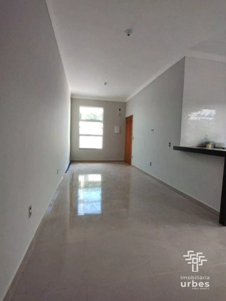 Casa à venda com 2 quartos, 76m² - Foto 4