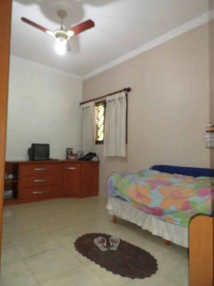 Casa, 3 quartos, 219 m² - Foto 4
