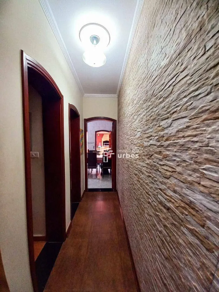 Casa, 3 quartos, 191 m² - Foto 1
