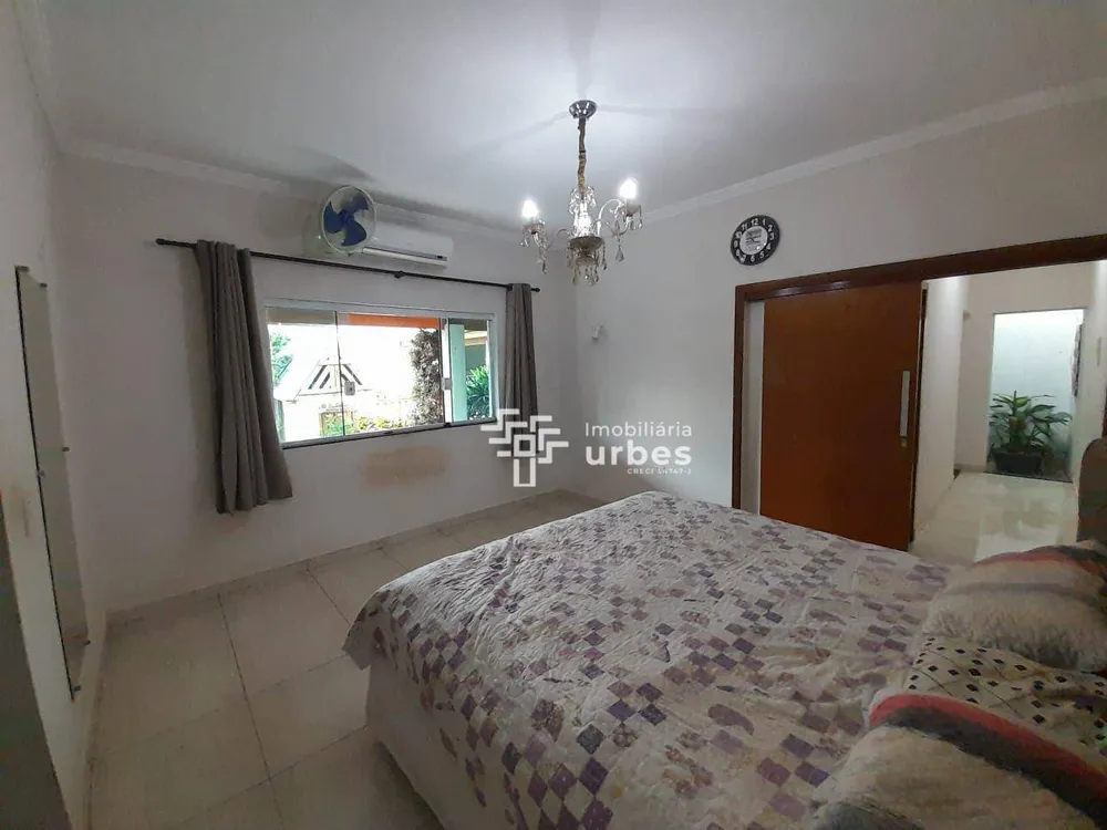 Casa, 4 quartos, 252 m² - Foto 4