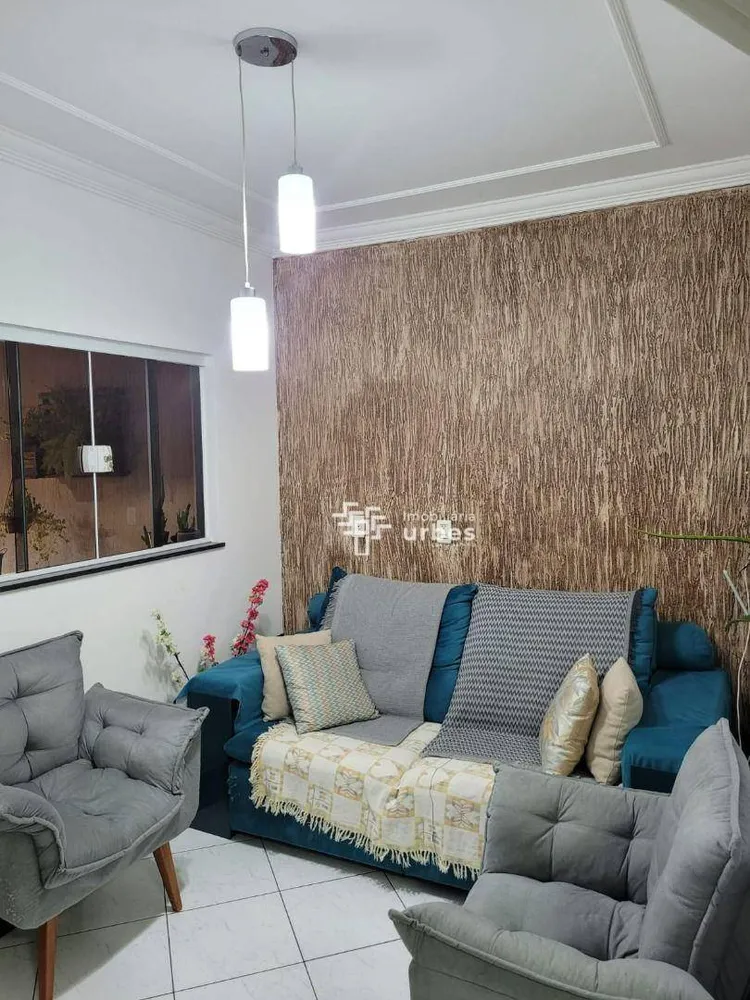Casa, 3 quartos, 132 m² - Foto 2
