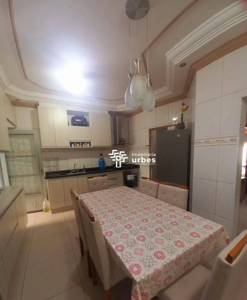 Casa, 3 quartos, 195 m² - Foto 6