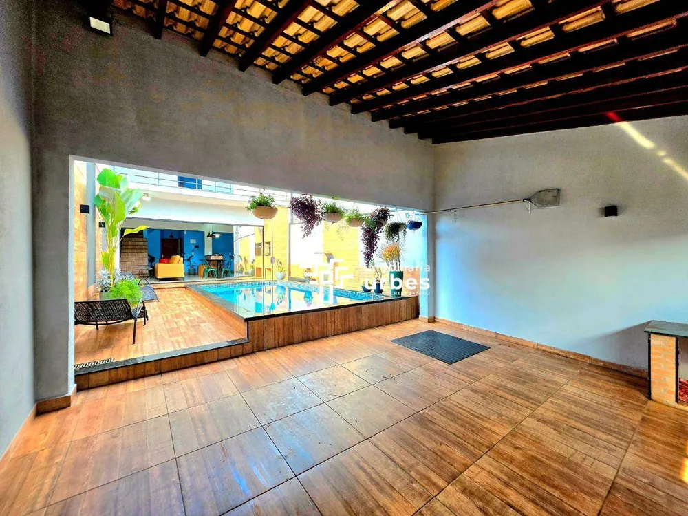 Casa, 2 quartos, 177 m² - Foto 1