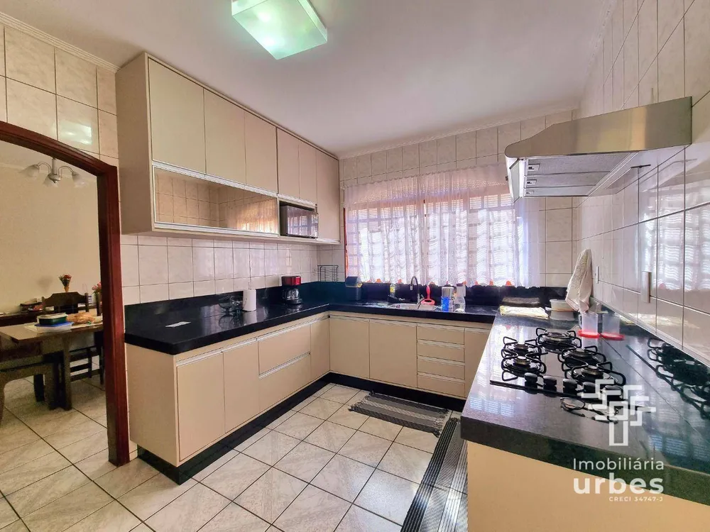 Casa, 3 quartos, 214 m² - Foto 8