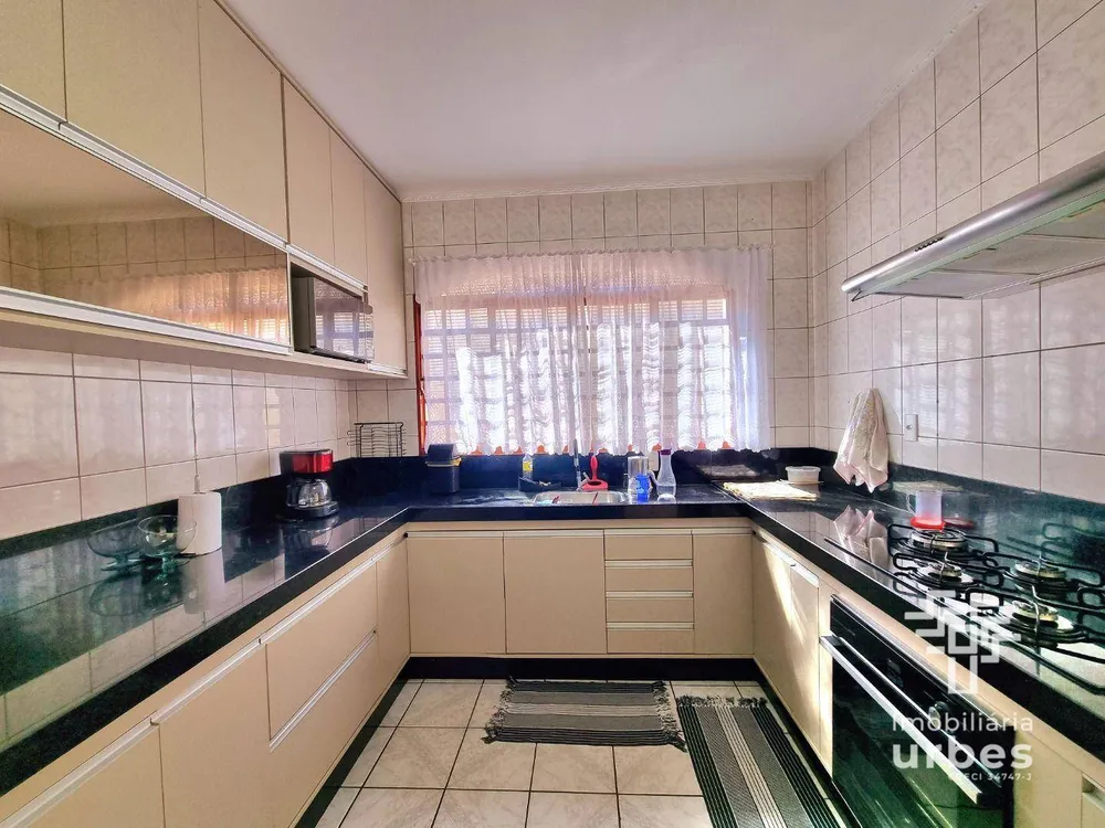 Casa, 3 quartos, 214 m² - Foto 7