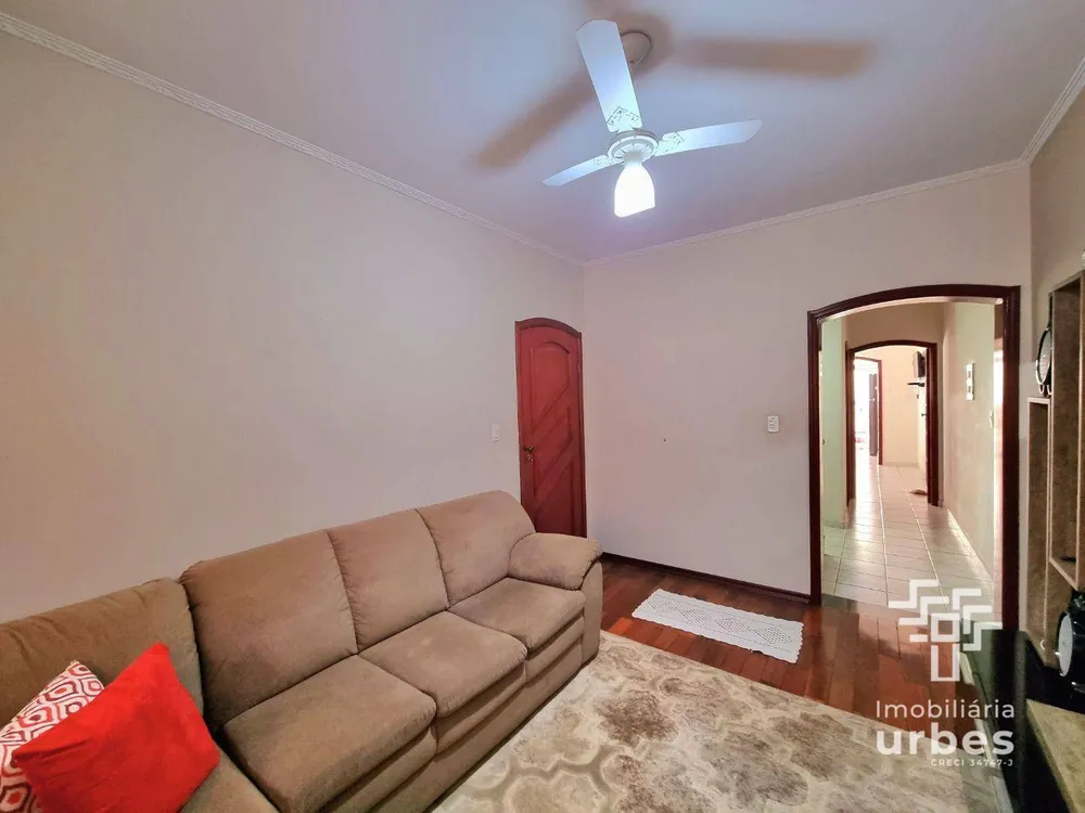 Casa, 3 quartos, 214 m² - Foto 2