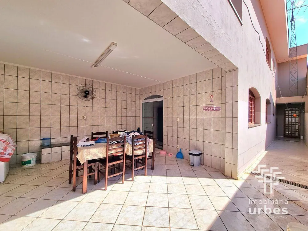 Casa, 3 quartos, 214 m² - Foto 10