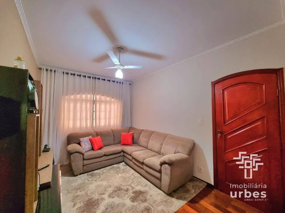 Casa, 3 quartos, 214 m² - Foto 1