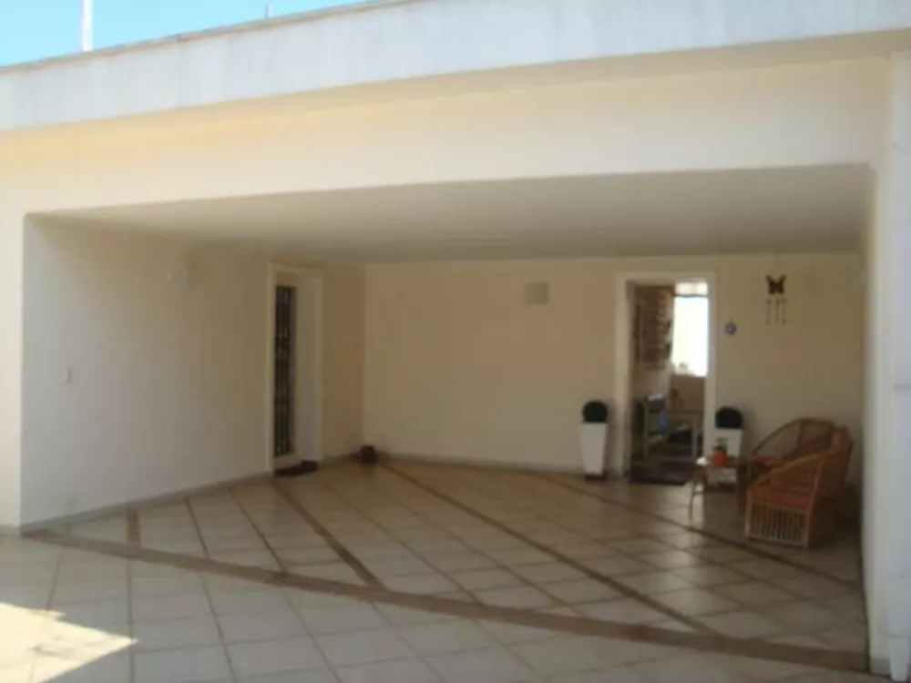 Casa à venda com 3 quartos, 170m² - Foto 1