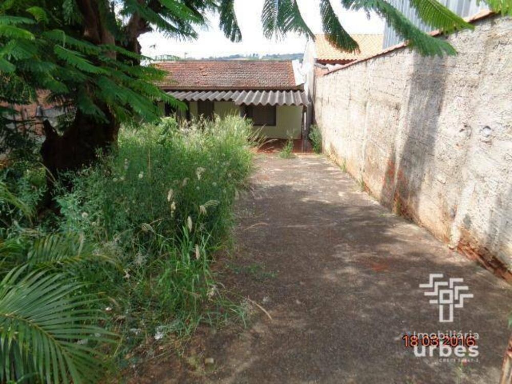 Casa à venda com 1 quarto, 70m² - Foto 1