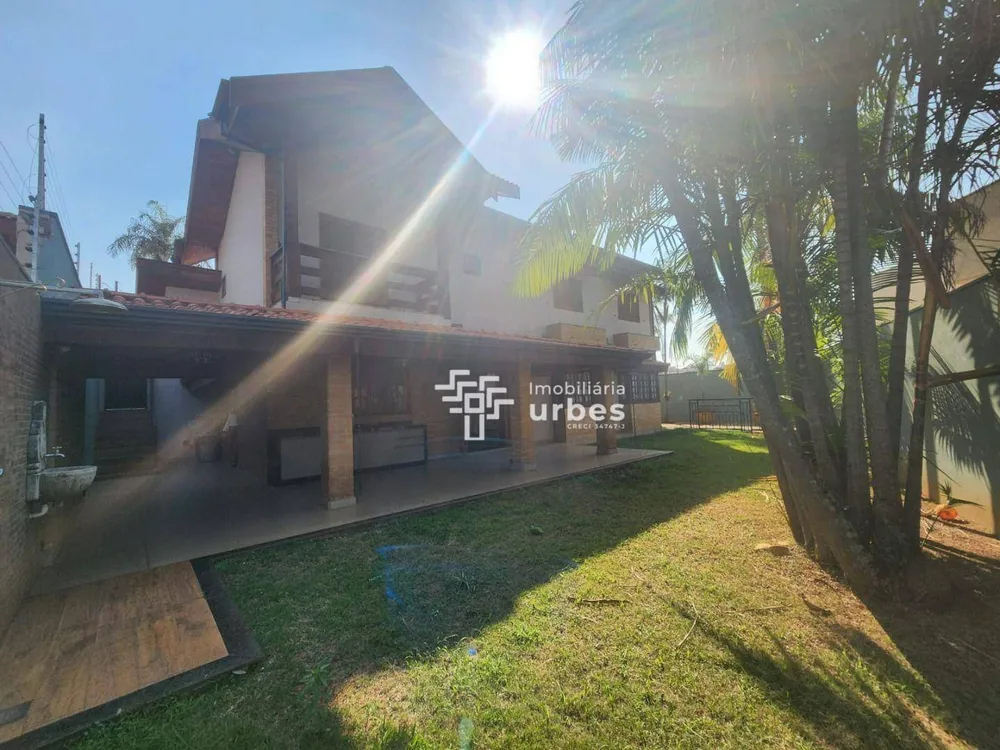 Casa, 4 quartos, 310 m² - Foto 1