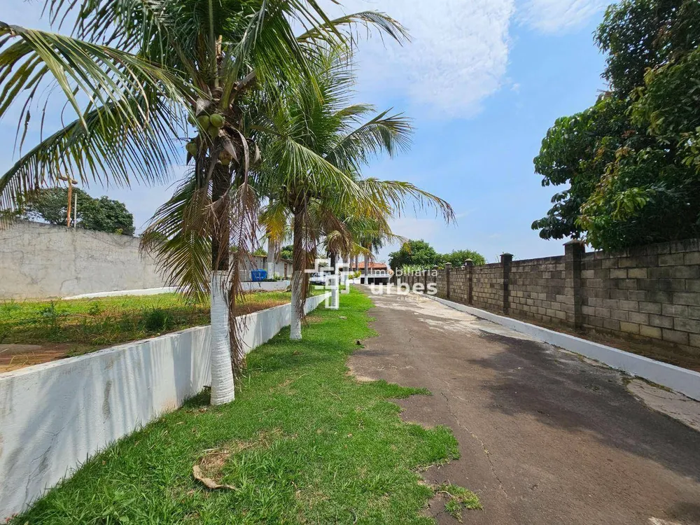 Chácara, 3 quartos, 1000 m² - Foto 1