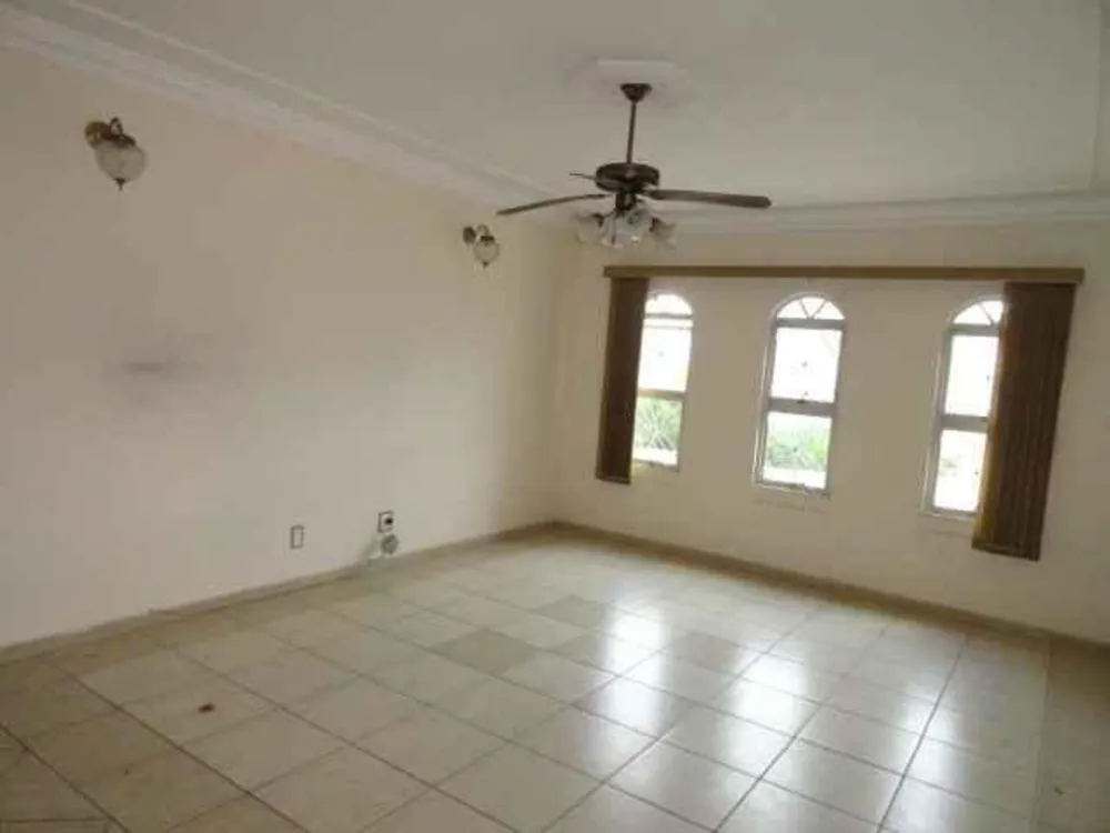 Casa, 3 quartos, 222 m² - Foto 2