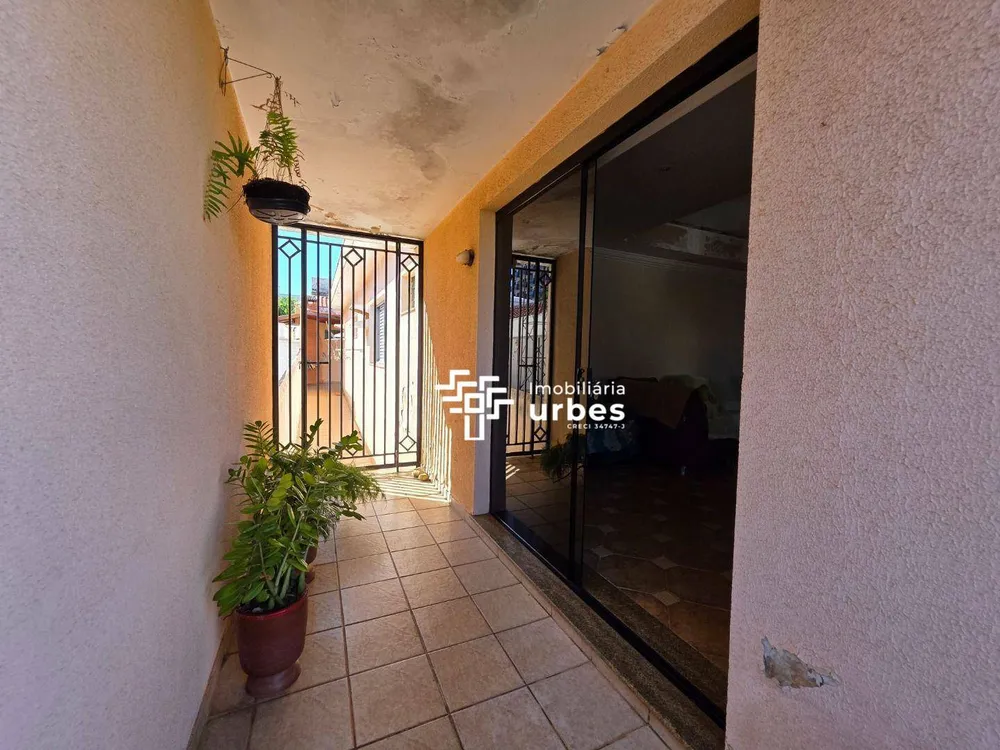 Casa, 3 quartos, 183 m² - Foto 2