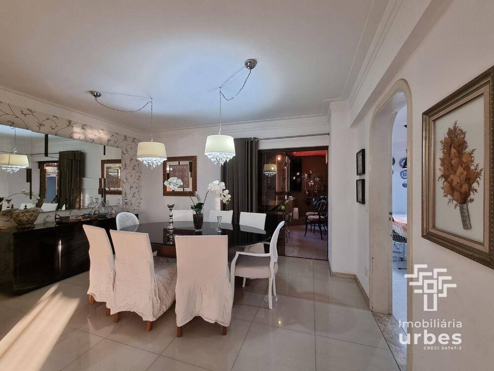 Apartamento à venda com 4 quartos, 209m² - Foto 1