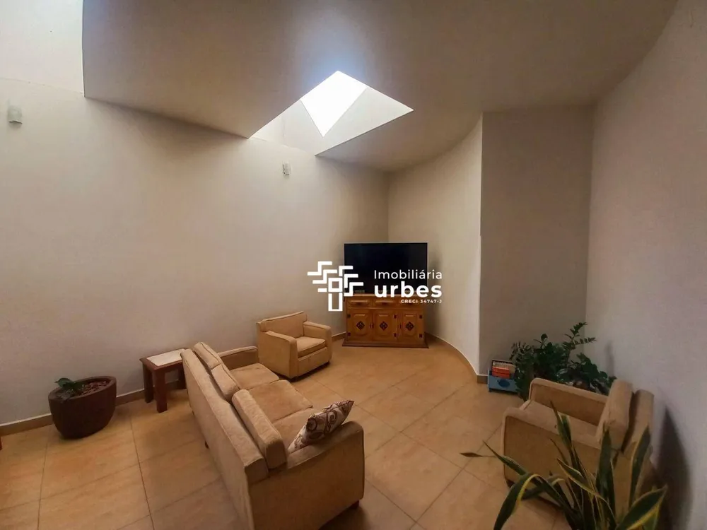 Casa, 4 quartos, 163 m² - Foto 1