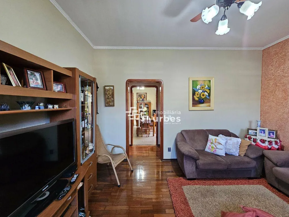 Casa, 3 quartos, 220 m² - Foto 2