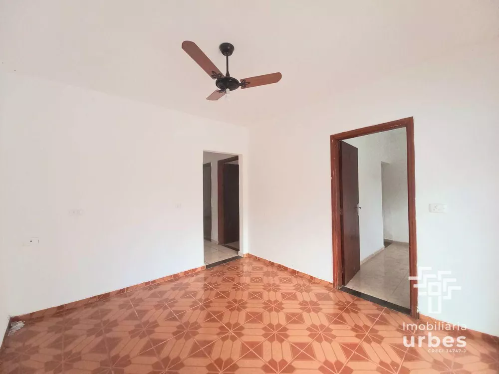 Casa à venda e aluguel com 3 quartos, 221m² - Foto 2