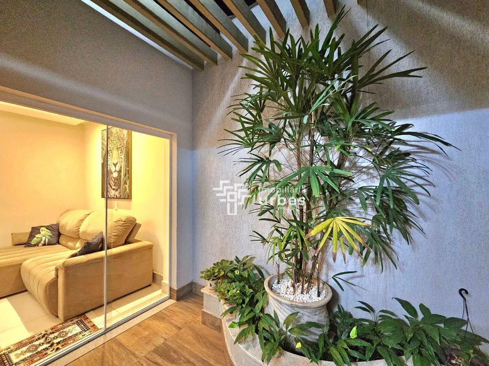 Casa, 3 quartos, 231 m² - Foto 1
