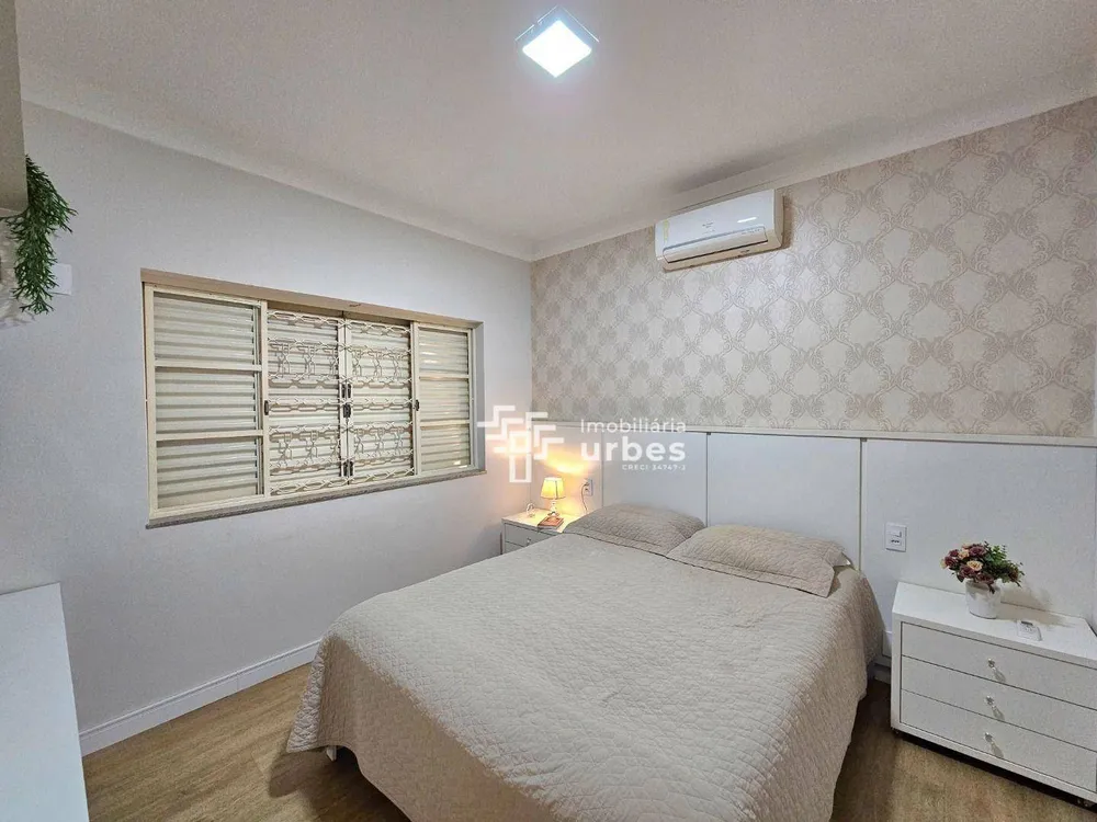Casa, 3 quartos, 231 m² - Foto 3