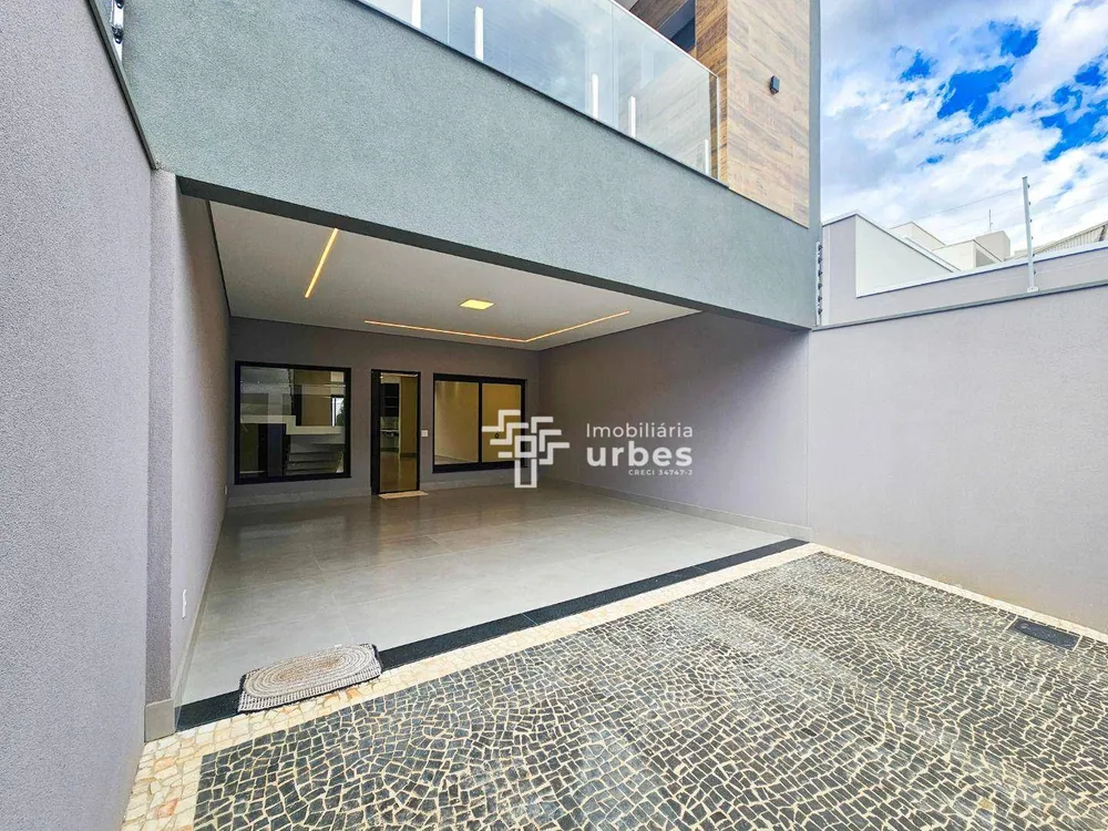 Casa, 3 quartos, 220 m² - Foto 1