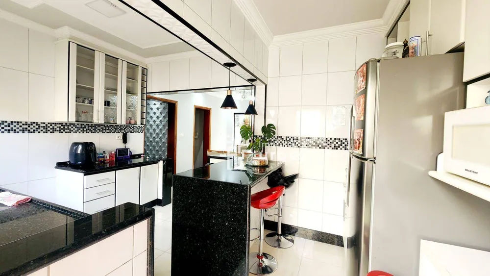 Casa, 4 quartos, 157 m² - Foto 2