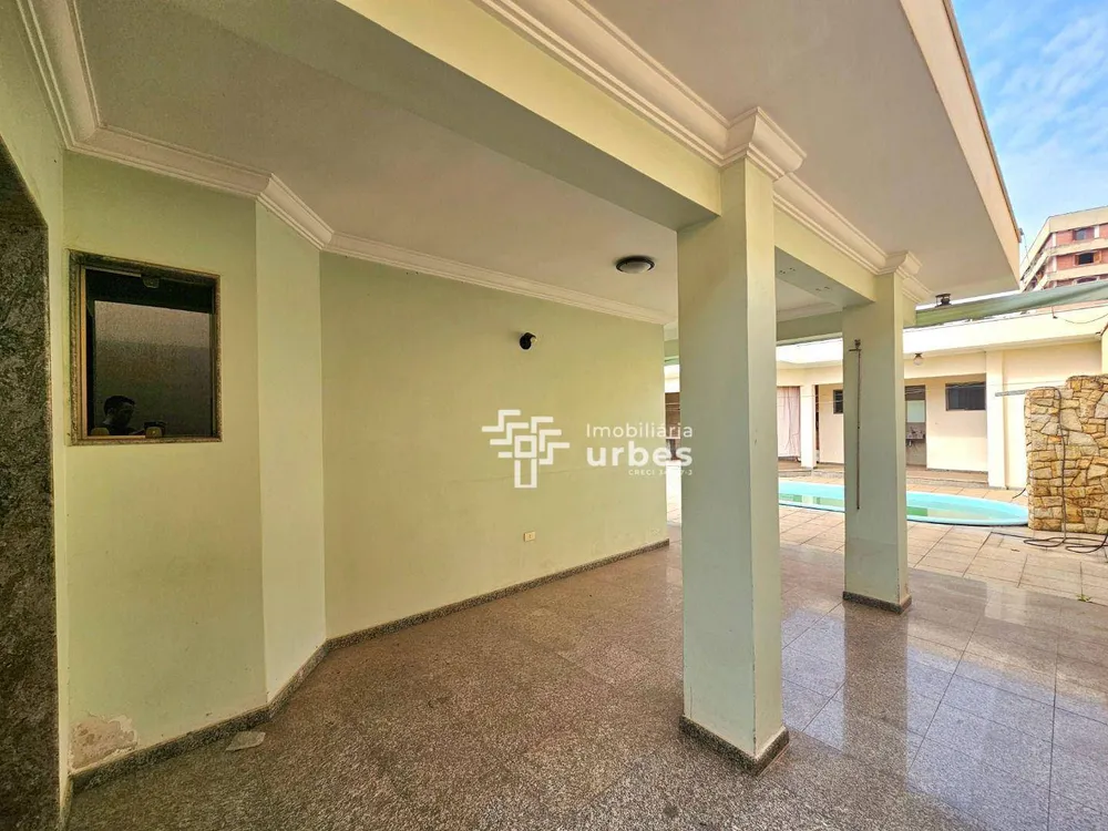 Casa, 3 quartos, 494 m² - Foto 1