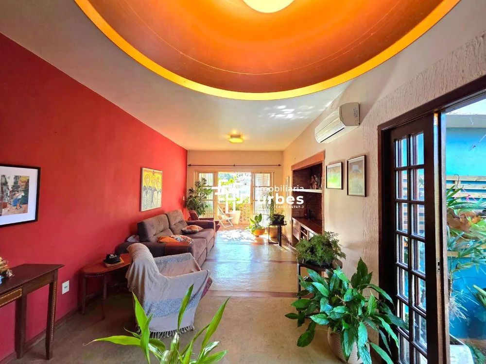 Casa, 3 quartos, 180 m² - Foto 1