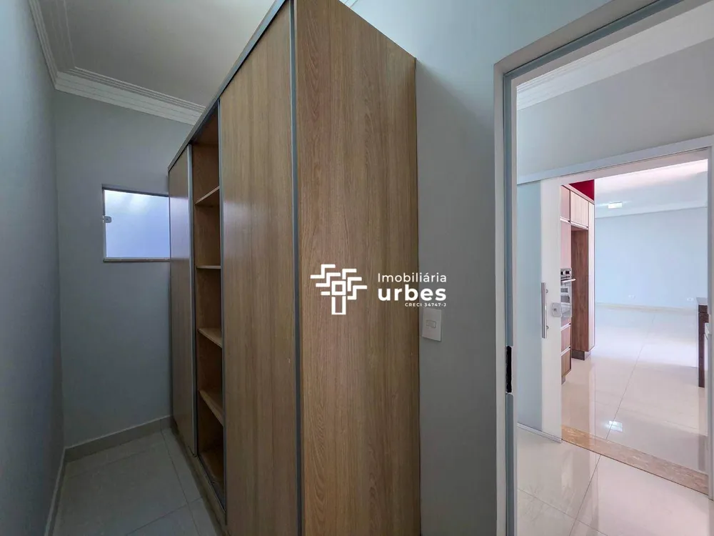 Casa, 4 quartos, 240 m² - Foto 4