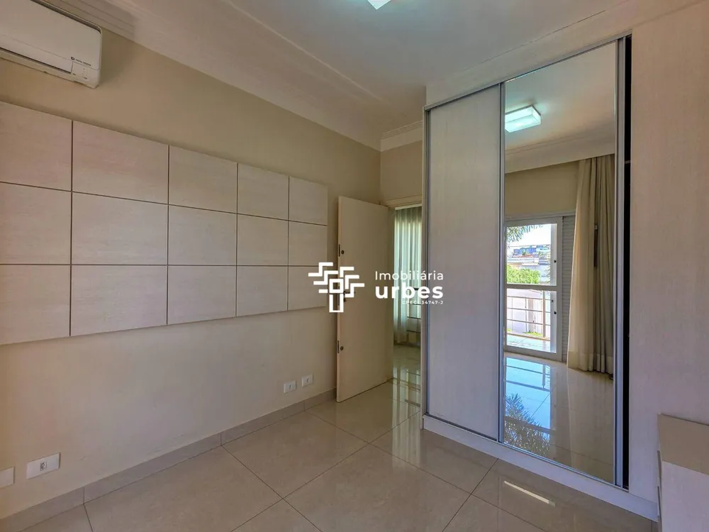 Casa, 4 quartos, 240 m² - Foto 8