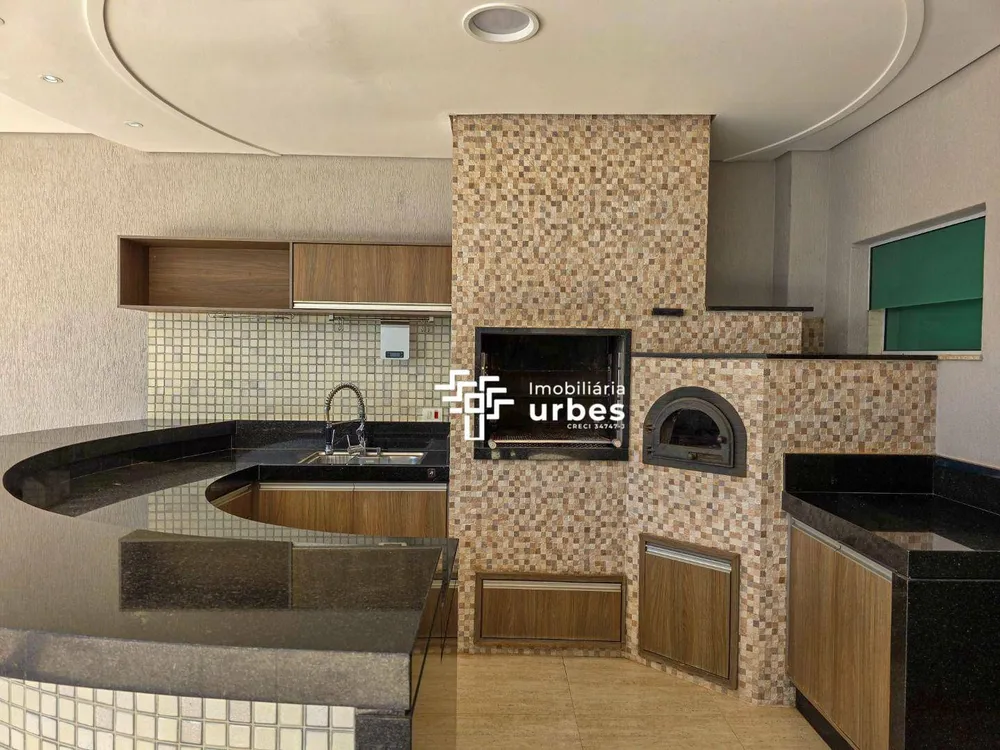 Casa, 4 quartos, 240 m² - Foto 1